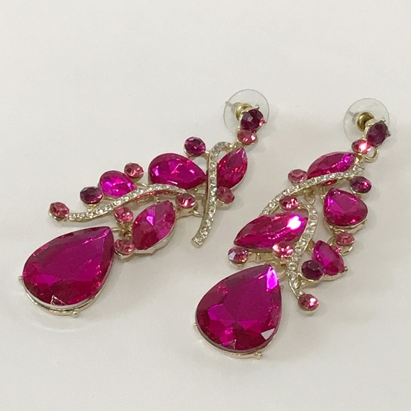 Oversized Statement Crystal Multi Teardrop Cluster Chandelier Dangle Earrings - Picture 8 of 13